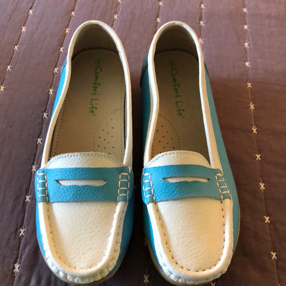 Two-Tone White and Turquoise Slip-On Loafers